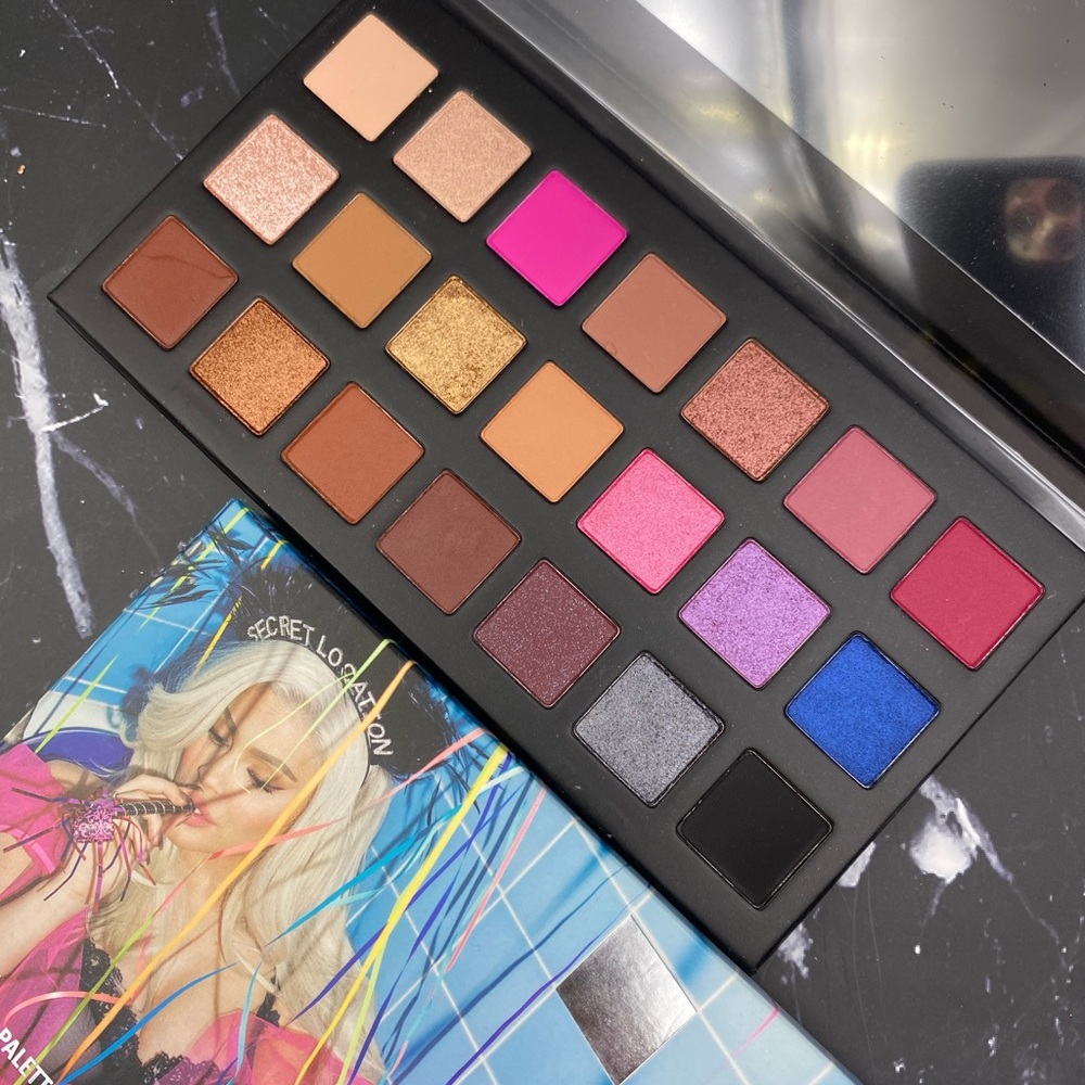 Kylie cosmetics sipping pretty palette